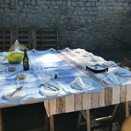 Il Nocciolo Tatil Evi Guiglia